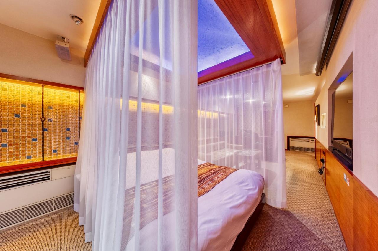 Hotel Lotus Chiba -Adult Only Yachiyo Екстер'єр фото